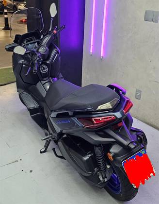 YAMAHA XMAX 250 CONNECTED ABS YAMAHA XMAX 250 CONNECTED ABS